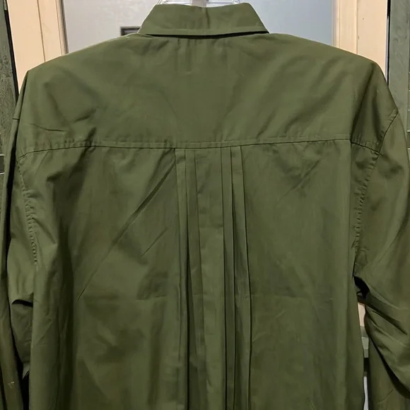 NWT witt’s end size M green long sleeves t shirt - Picture 2 of 5